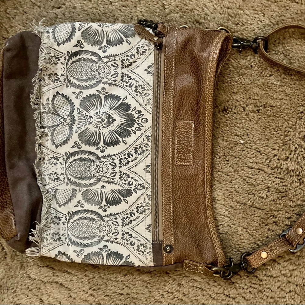 Myra bag